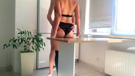 the short-haired blonde did not expect to have breakfast with a big dick