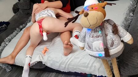 She knows How to Show him She Wants Real Threesome MfM, but with toy at the start