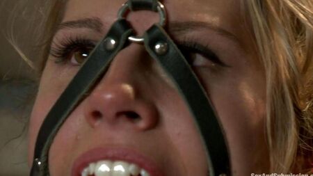 Hard bondage slave