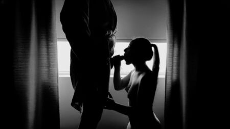 Amateur Slut Gets Huge Facial - Public Sex in Quarantine