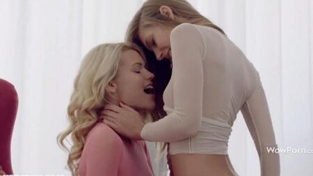 Russian lesbians lick pussy