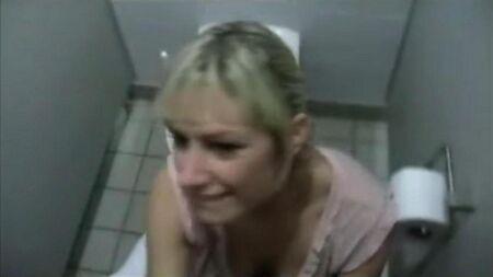 Sucks a stranger in the toilet well