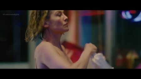 Rosamund Pike Nude (see-through) - I Care a Lot (2020) HD 1080p Watch Online / Розамунд Пайк - Аферистка