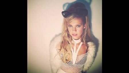 Nicola Peltz Jerk Off Challenge