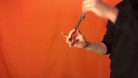 Butterfly Knife Tricks for Beginners #11.5 (Basic Reversal)