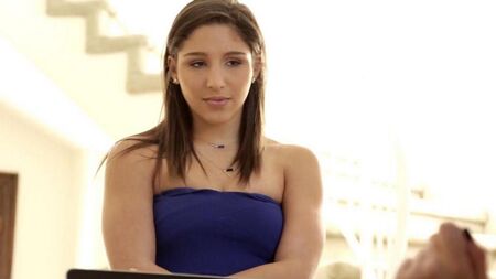 Lesbian Gracie Glam rubs about the pussy of Abella Dunger