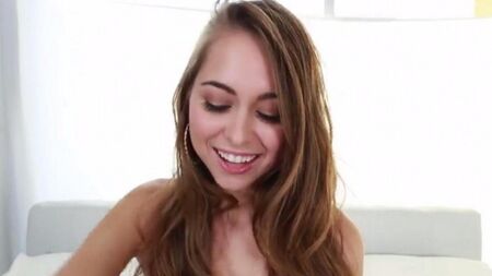 The pleasure of a thin beauty