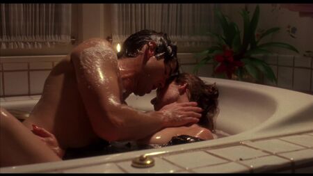 Lisa Eilbacher Nude - Live Wire (1992) HD 1080p Watch Online / Лиза Айлбахер - Провод под током