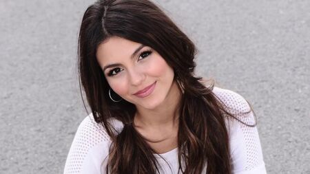 Victoria Justice - A Sexy Compilation hotmusicvideo