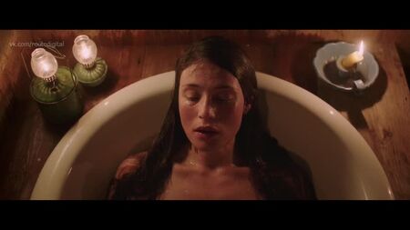 Gemma Arterton, Gugu Mbatha-Raw Nude - Summerland (2020) HD 1080p Watch Online / Джемма Артертон, Гугу Мбата-Роу - Вечное лето