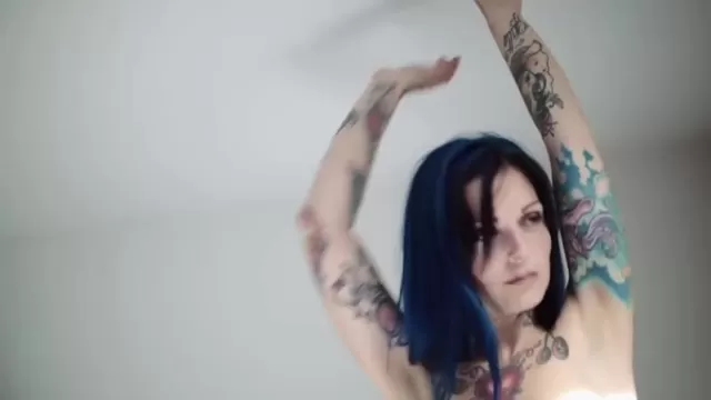 Riae Suicide (Riae McCarthy) sex drags rock-n-roll - XXXi.PORN Video