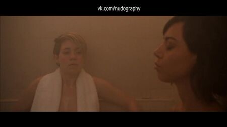 Элис Веттерлунд (Alice Wetterlund) в фильме "Свадебный угар" (Mike and Dave Need Wedding Dates, 2016, Джейк Зиманский)