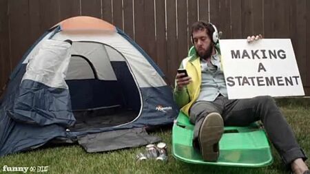 Funny or Die: Мелисса Ройч в музыкальном кантри-видео PATRONIZIN’ YOU