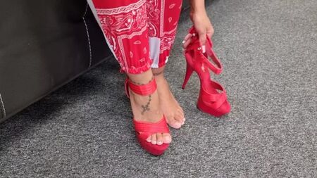 [Shoes Of Hollywood] Ashley Tries Out Pleaser DELIGHT-668 Red Satin 6 Inch High Heel Shoes In Bandana Paisley Sweatsuit