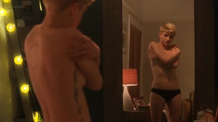 Mae Martin, Charlotte Ritchie Nude - Feel Good s01e01-05 (2020) HD 1080p Watch / Мэй Мартин, Шарлотта Ричи - Как же хорошо...