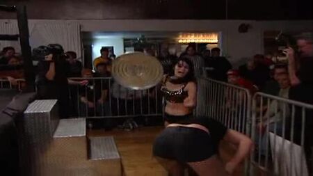 Britani Knight vs. Saraya Knight (2011.10.02 )